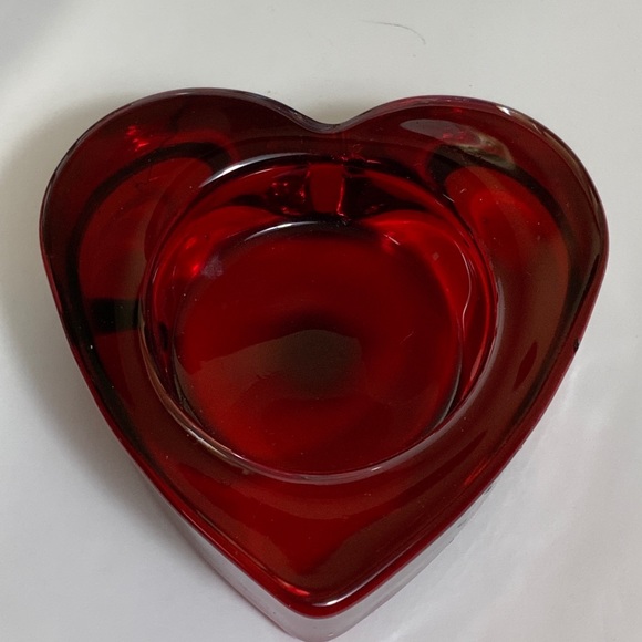 *. Heart Tea Light Candle Holder Glass Ruby Red - Picture 4 of 6